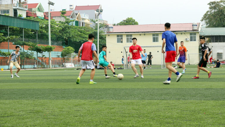 Niềm đam mê bóng đá của người Việt tại Singapore